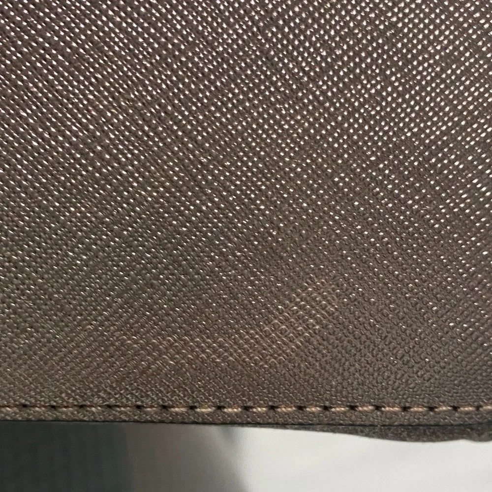 Kate Spade Sparkling Rose Gold Hand Bag - Picture 6 of 8